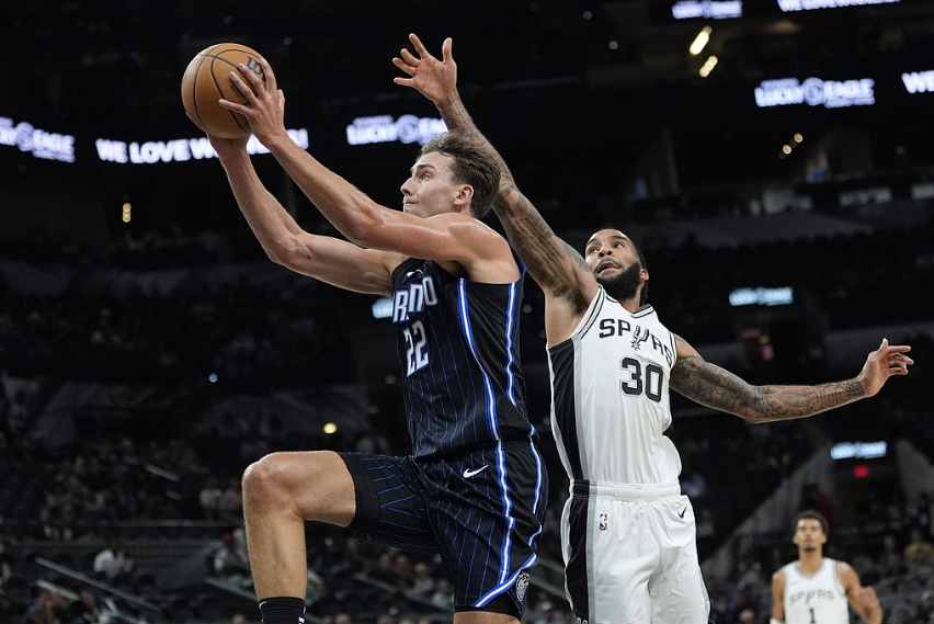 圣安东尼奥马刺比赛录像-满冠