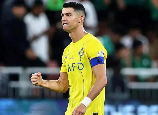 里程碑夜！阿贾克斯防线松动，亚冠加时末段刷纪录，悬念犹存，轮换策略成焦点的简单介绍-满冠平台